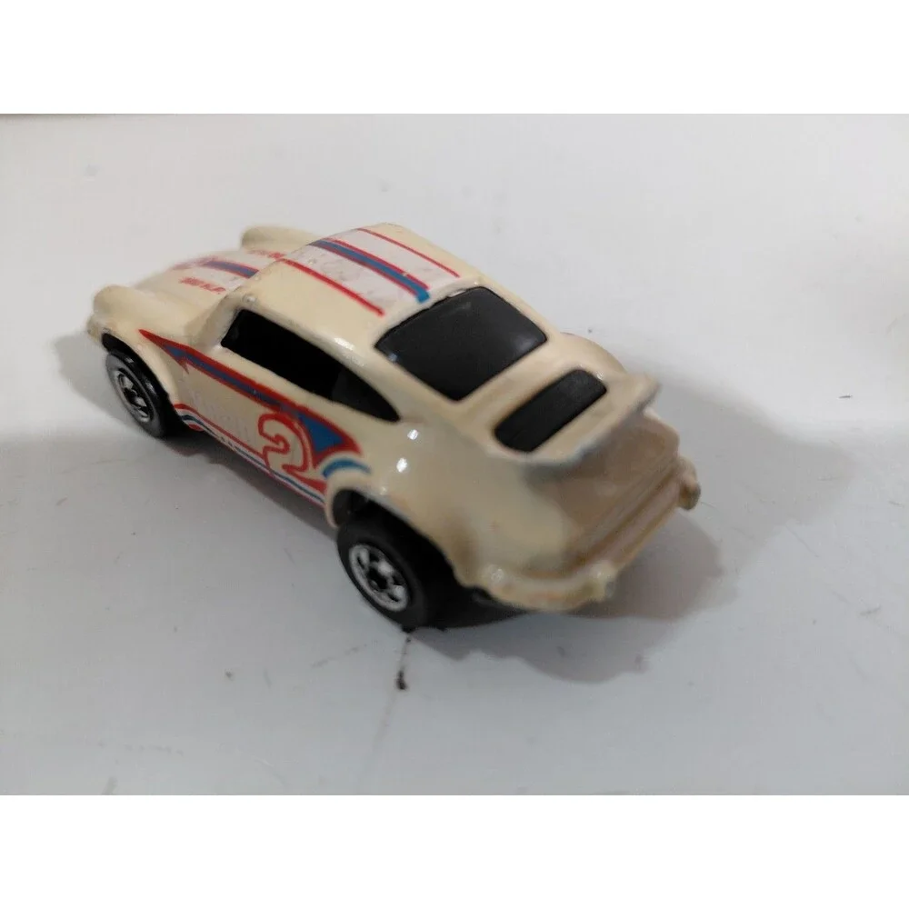Hot Wheels Black Wall 1:64 Die Cast 1974 Malaysia 2 Porsche 911 Turbo Sports Car